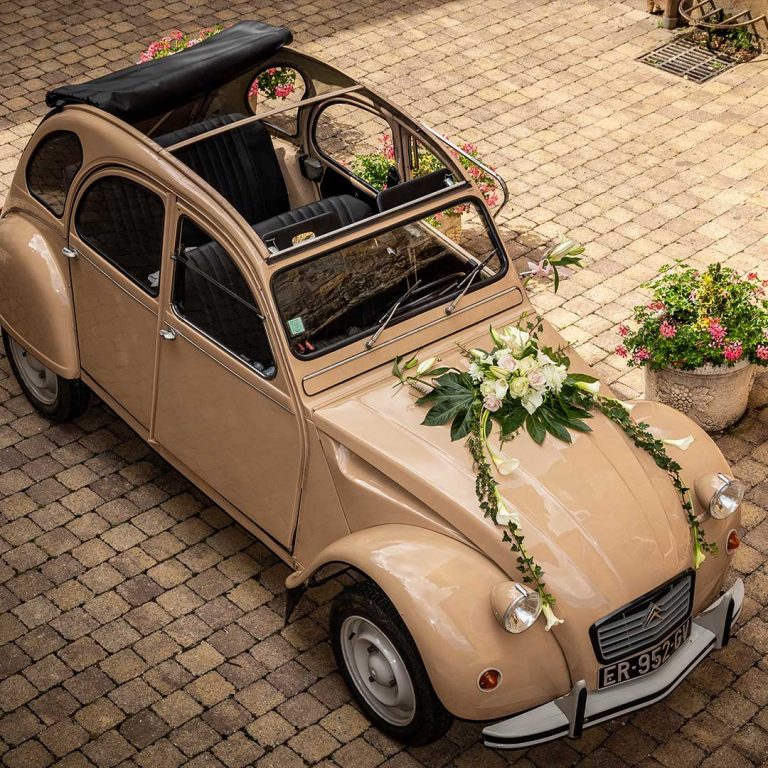 décoration voiture de mariage art floral